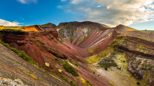 Hike Mount Tarawera